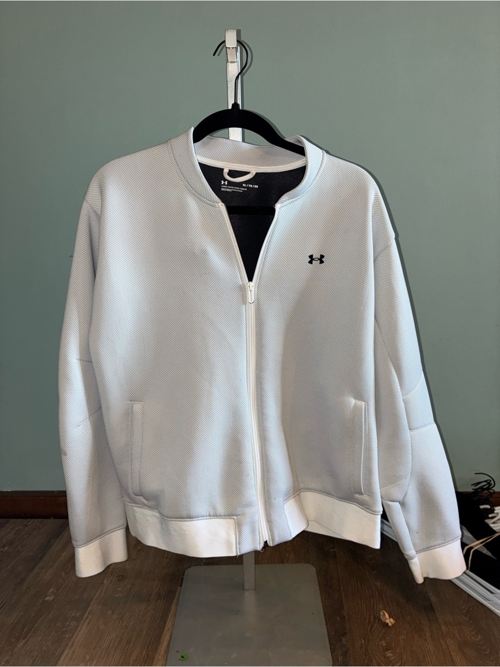 Under Armour Men’s Light White Zip Bomber Jacket